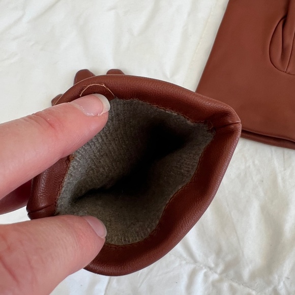 Newish Lands' End Cognac EZ Touch Screen Cashmere Lined Leather Gloves Size S - Picture 3 of 5